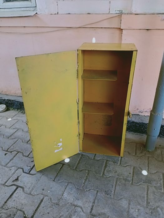 Шкаф металлический