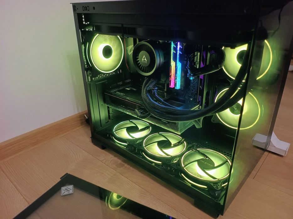Vând PC Gaming AMD Ryzen 7 5700x + RTX 5060+32GB DDR4