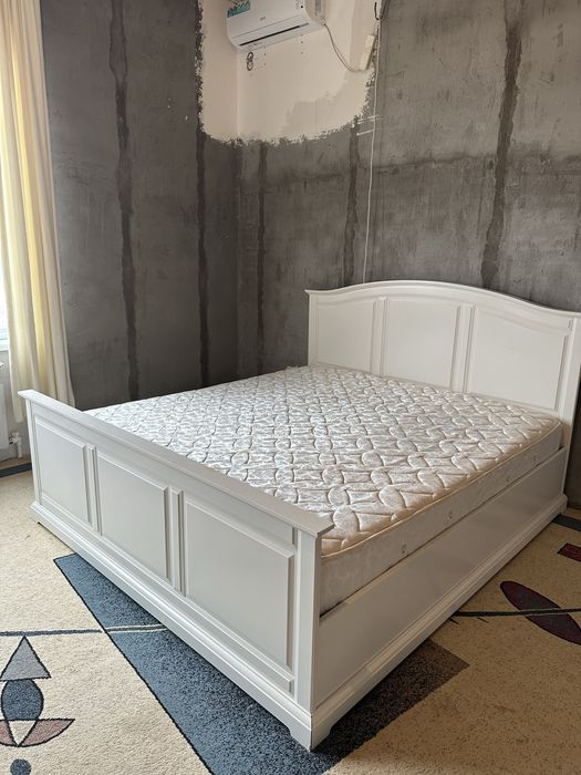 Срочно продается кровать Икеа!