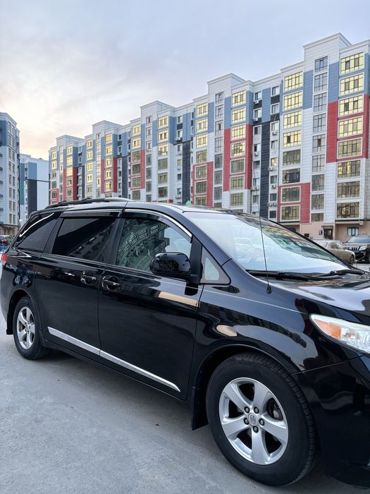 Продается Тойота Сиенна 2014 года