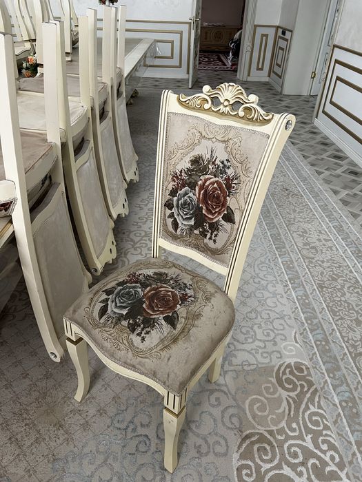 Стол стулья сатылады