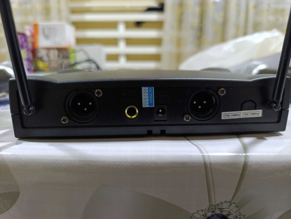 Shure  unf 555 sotiladi