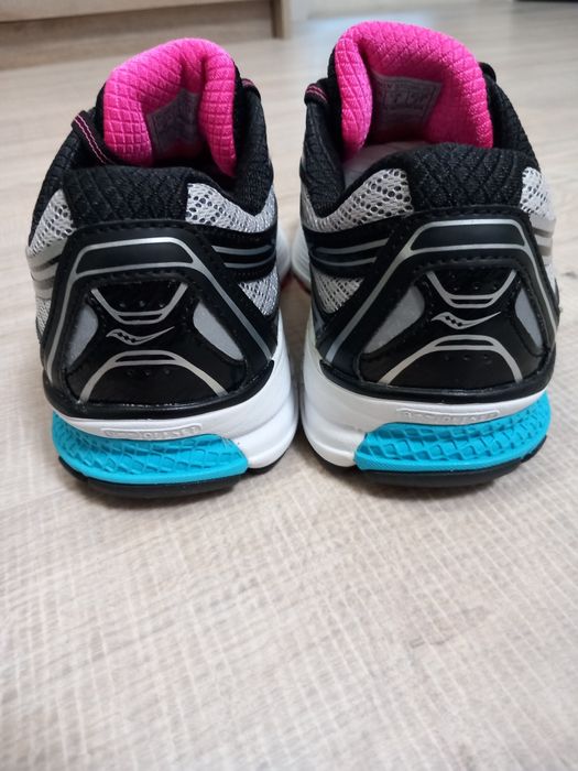 Дамски маратонки SAUCONY GUIDE 9   р.37