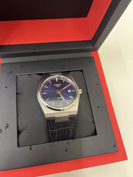 Часы Tissot PRX кварцевые