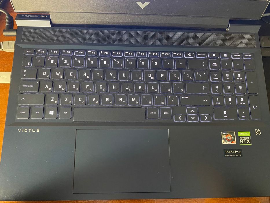 Игровой ноут HP Victus 16