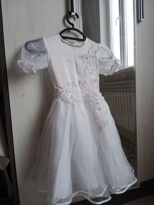 Сатылады адемі жақсы көйлектер