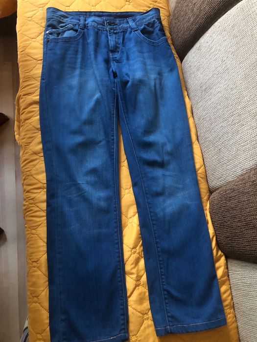 Дамски прави дънки