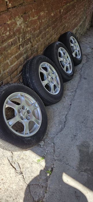 Nissan Джанти RIAL със зимни гуми 195/65/15 6,5J×15 ET45 5×114,3 ЦО66