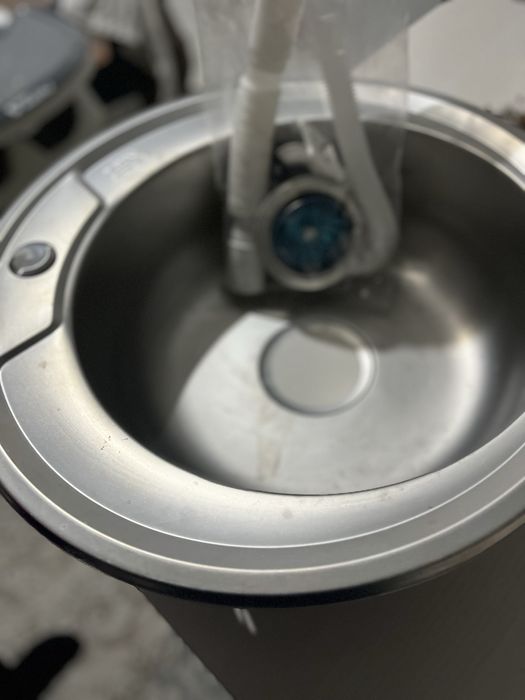 Продается новая раковина для кухни