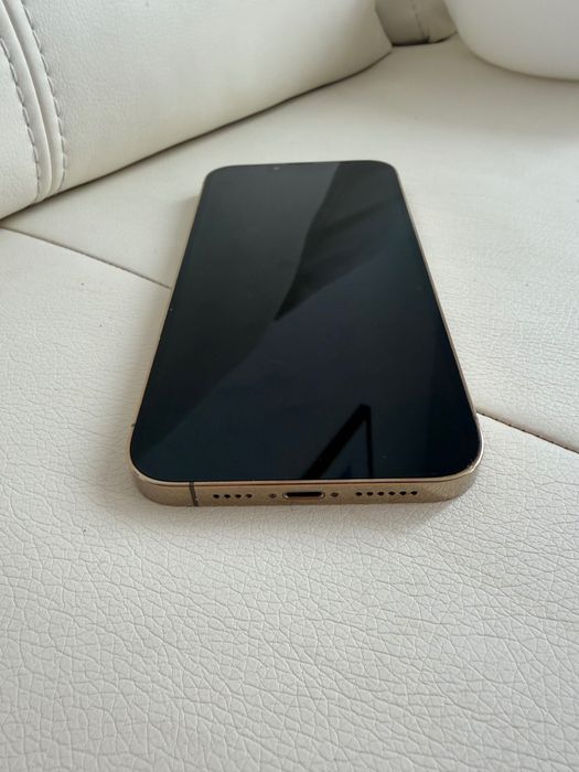 Като нов. iPhone 13 Pro Max 128 GB. Екран 6.7 инча