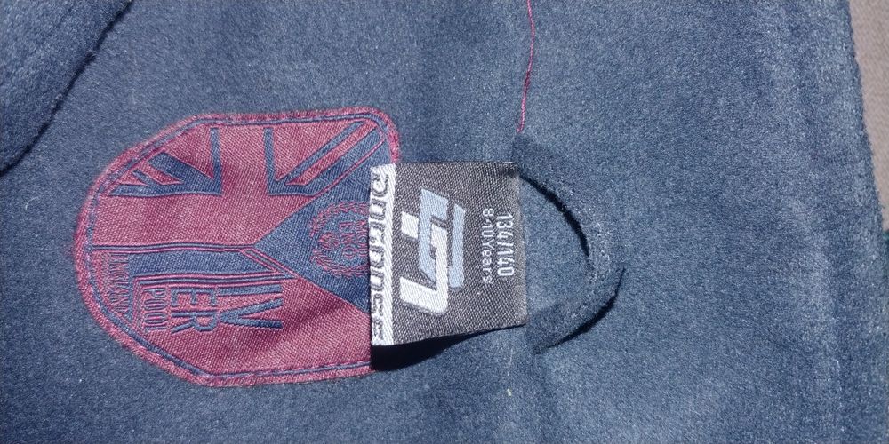 Продам пальто мальчуковое