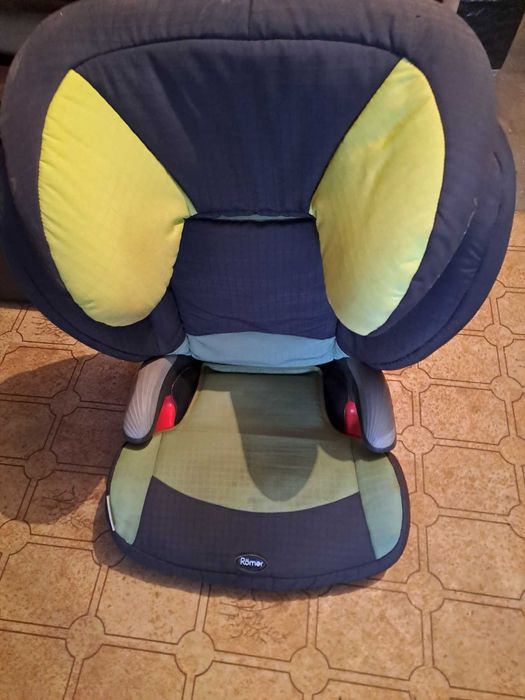 Продавам детско столче за кола BRITAX ROMER