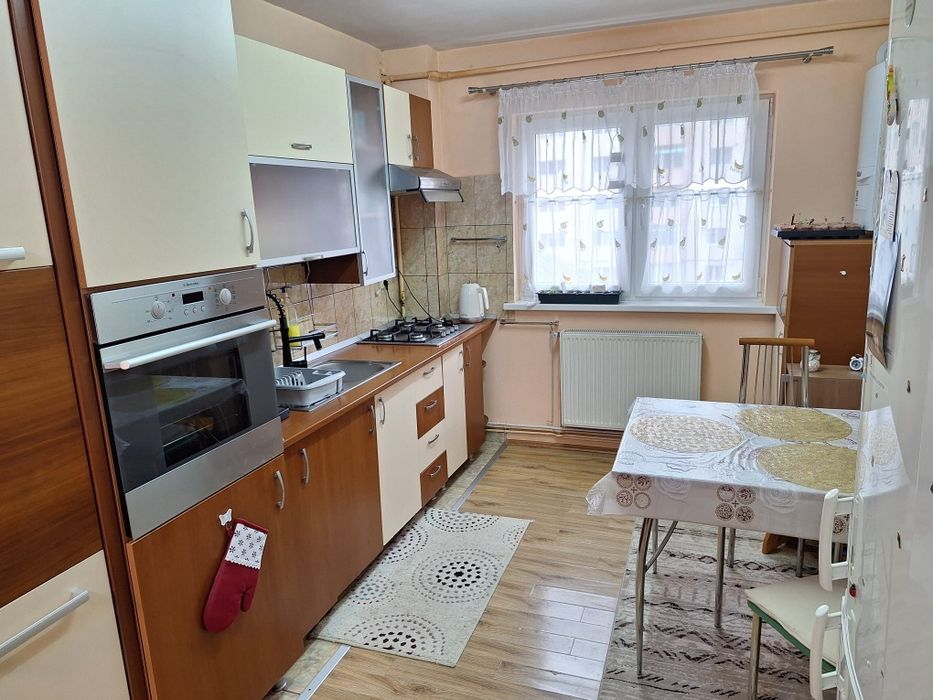 Apartament de închiriat