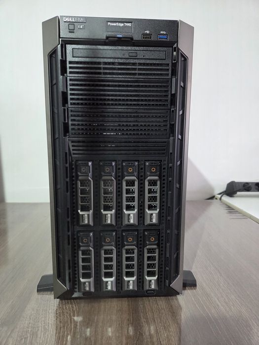 Server DELL T440 1 CPU x Intel Xeon Silver 4112 2.6 GHz 16 GB RAM DDR4