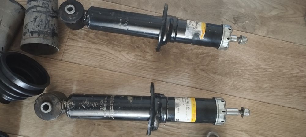 запчасьти на ауди 100.с4