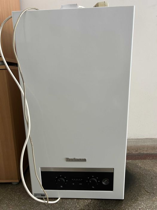 Vând centrală termică Logamax U042-24k