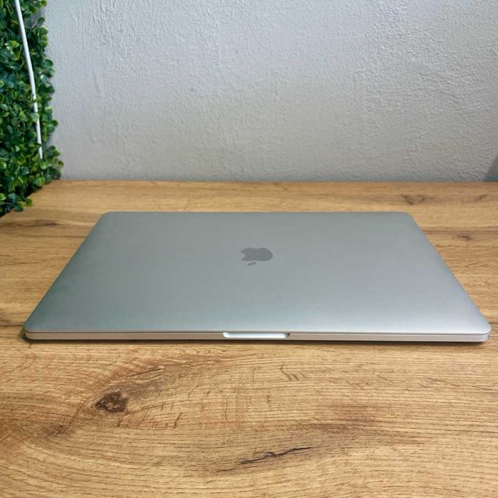 Apple MacBook Pro 15 2018 i7 512GB RAM 16GB Silver | TrueGSM
