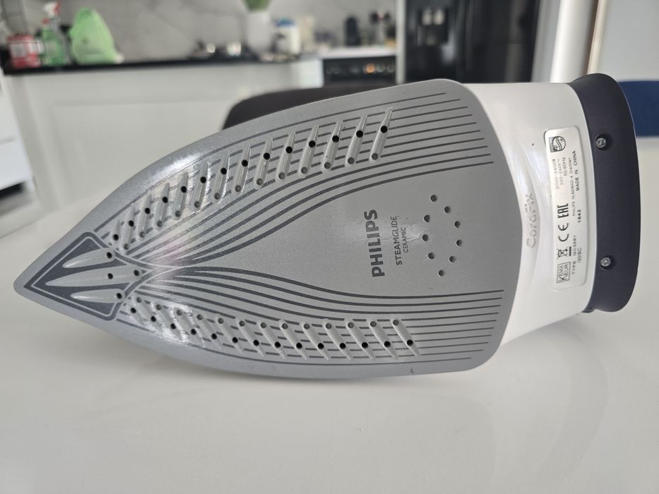 Ютия Philips Smooth Care GC3581, Плоча EasyFlow Ceramic, 2400 W