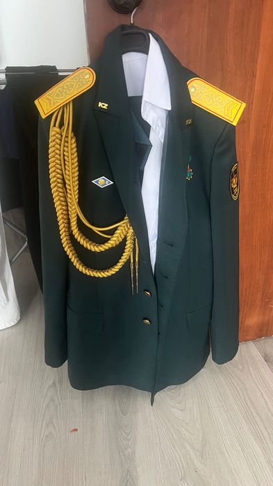 Парадная форма, костюм военного