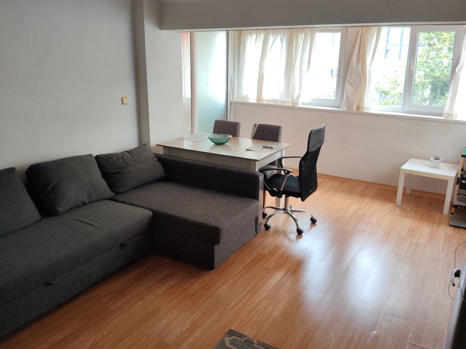 Дава се под наем Двустаен апартамент в Варна, ХЕИ - 48 кв.м за 200 € - Снимка #1