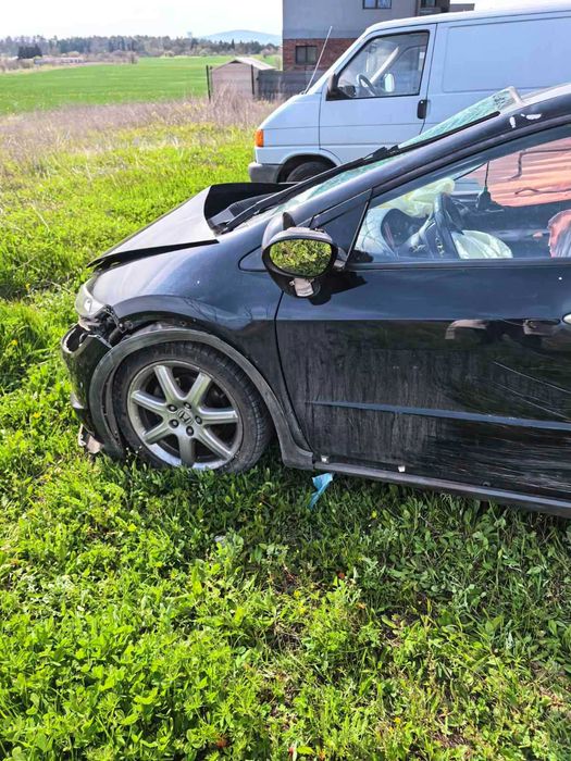 Хонда Сивик 8 генерация (Honda Civic 8 generation) на части 1.8 бензин с газово