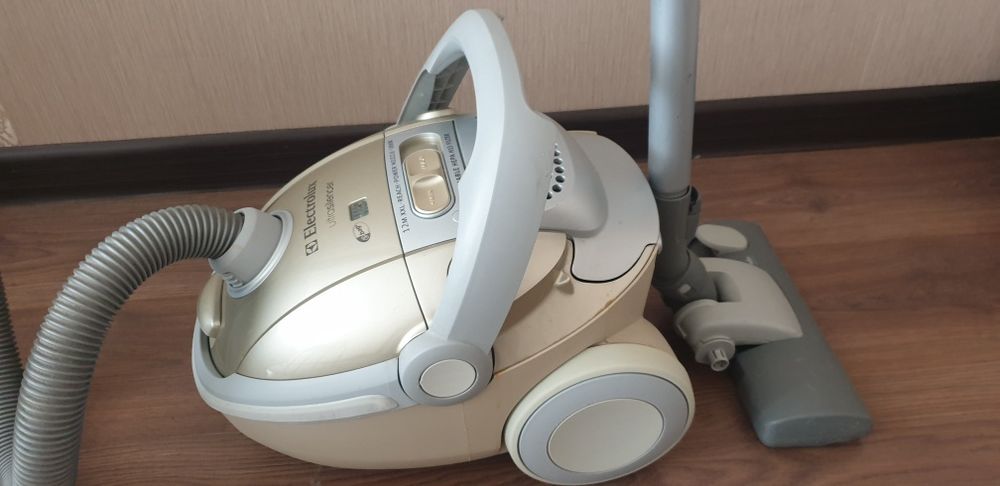 Шаңсорғыш electrolux zus3388  пылесос