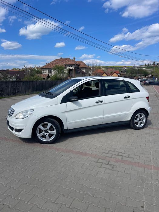 Vând Mercedes B class