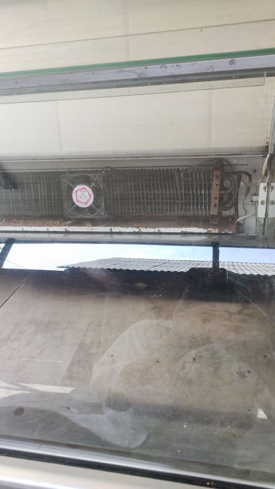 Витринный холодильник