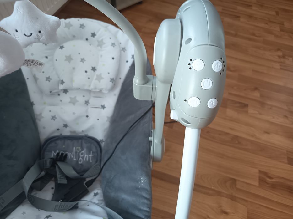 Vând Leagan electric Chipolino Moonlight