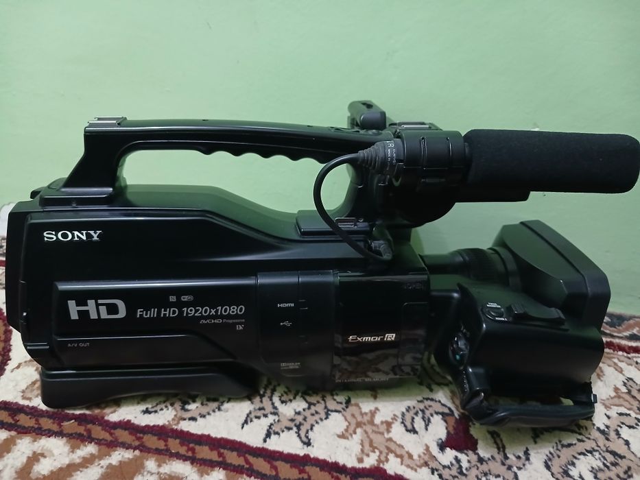 Video camera sony HXR 2500