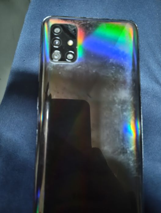 Продам телефон  а51