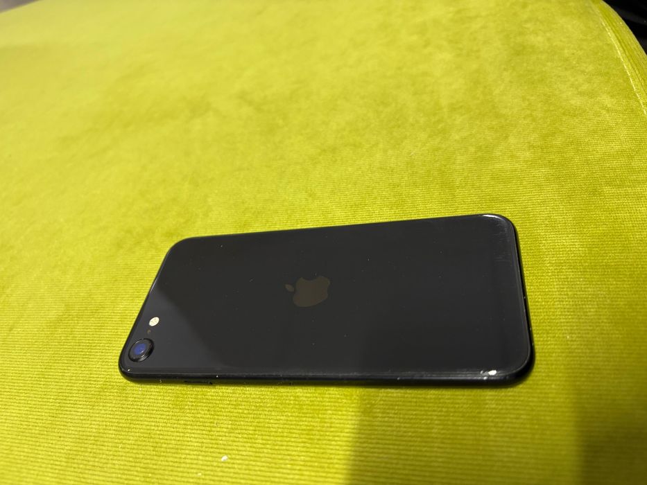 Обменяю Iphone se