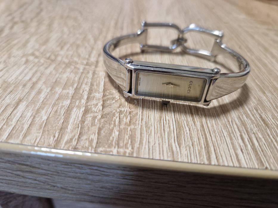 Ceas damă GUCCI  stare bună