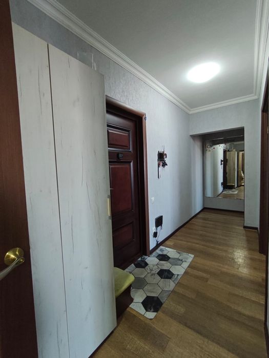 Продам просторную 2 квартиру