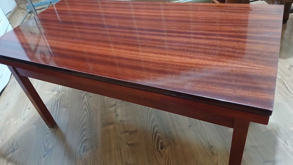 Стол журнальный. Корея.