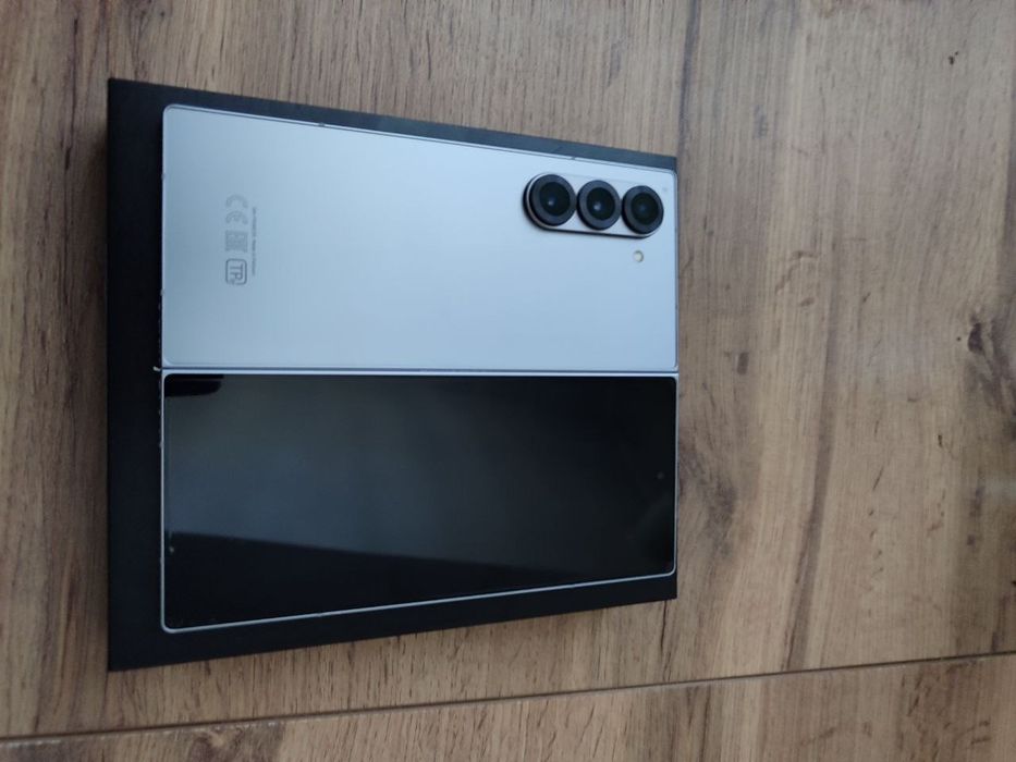Samsung galaxy Z Fold 6