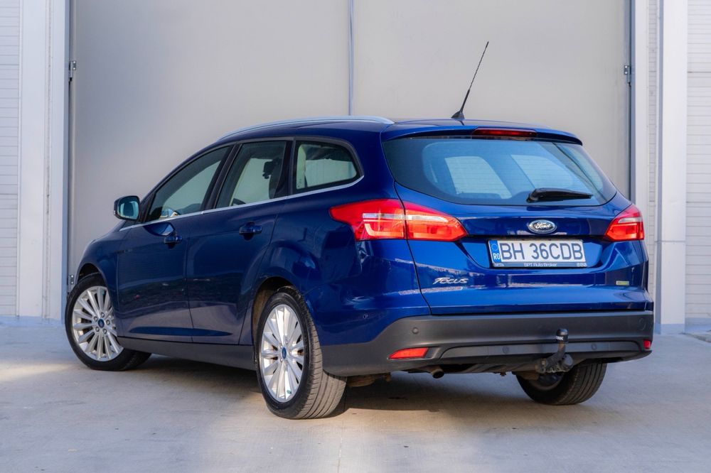 FORD Focus 2015 — imagine 3