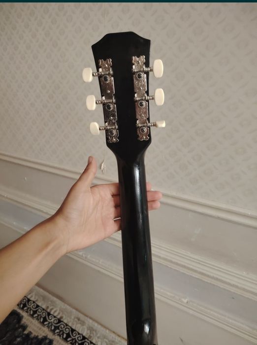 Gitara sotiladi arzon