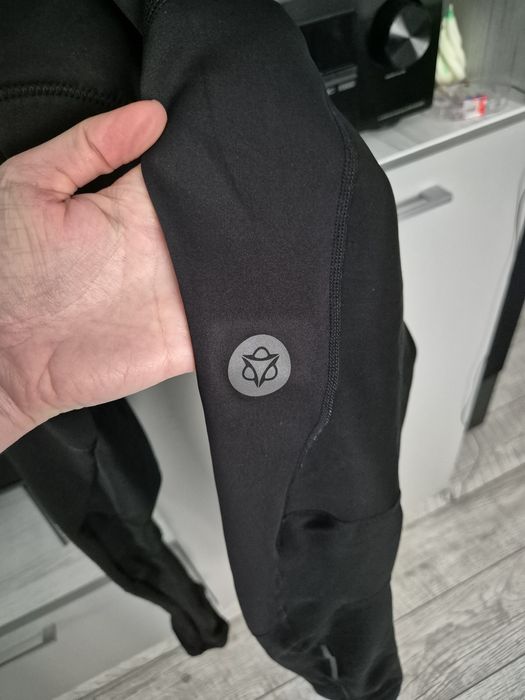 Salopeta pantaloni barbati man ciclism cycling AGU noua etichetă Măsura XXXL
Protecție șezut 
Discount pentru mai multe articole