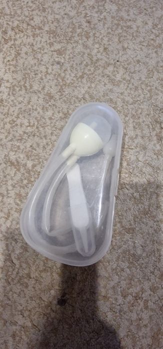 Продам молокоотсос Medela