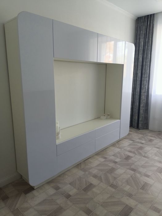 Стенка почти новая