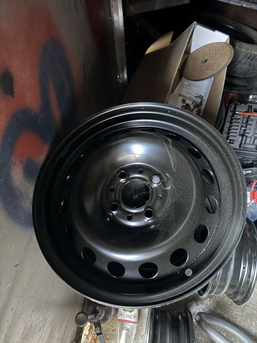 Новые штамп диски на Ваз