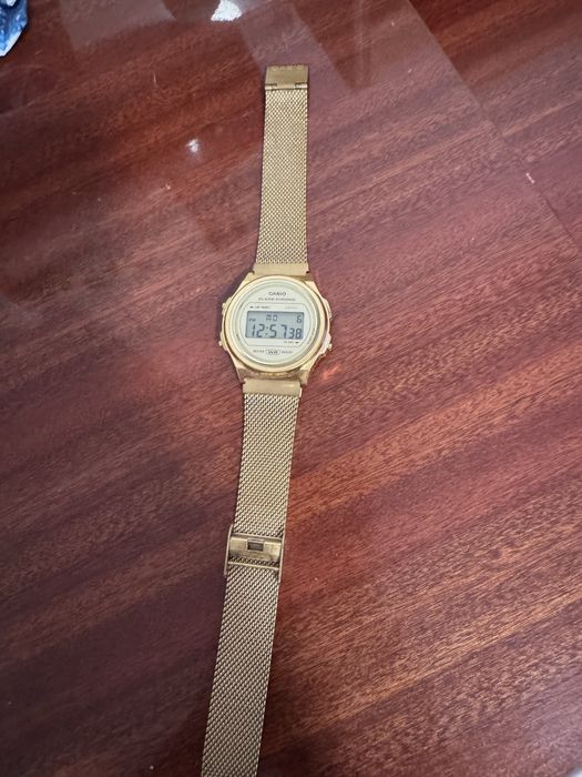 Ceas casio.