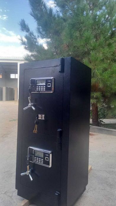 Сейф огневзломостойкий, двухярусный с электронно кодовым замком