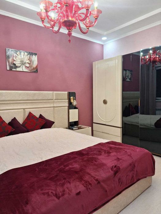 Дом 3 комнаты 1.3 сотки Азербайджанский центр, Мирабадский р-н