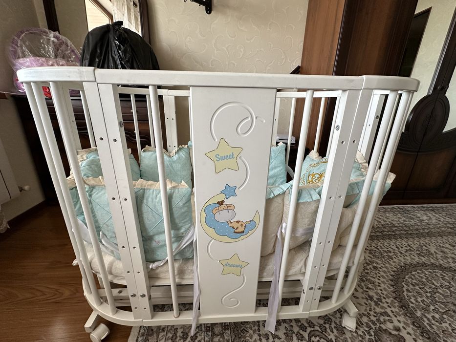 Детская кроватка