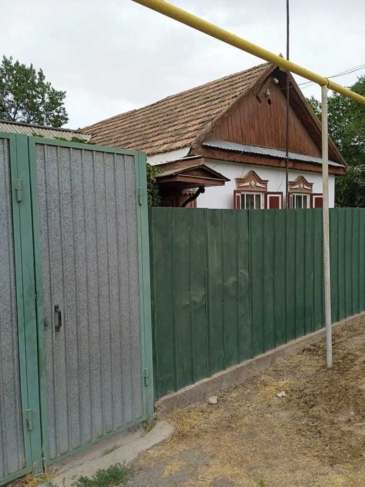 Продается дом с земельным участком