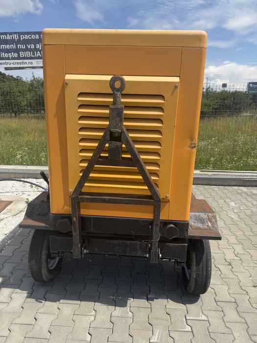 Vand inchiriez motopompa 300 mc
