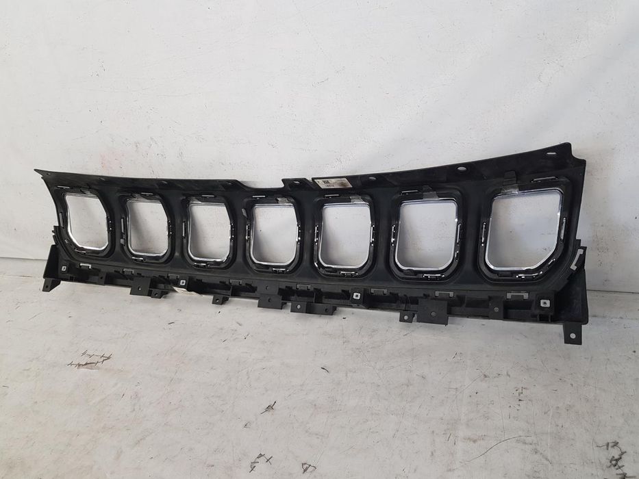 Grila radiator Jeep Compass dupa 2021