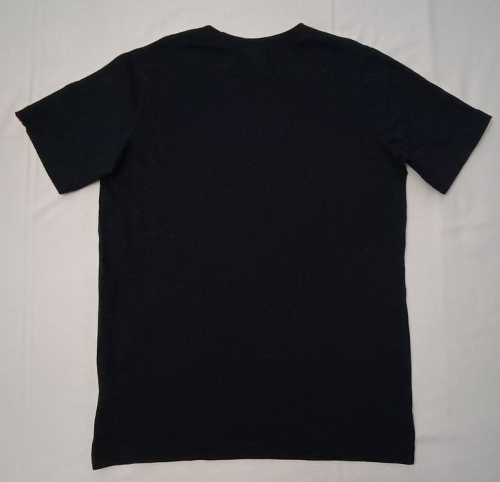 Nike Sportswear Repeat Tee оригинална тениска ръст 158-170см Найк памук спорт фланелка